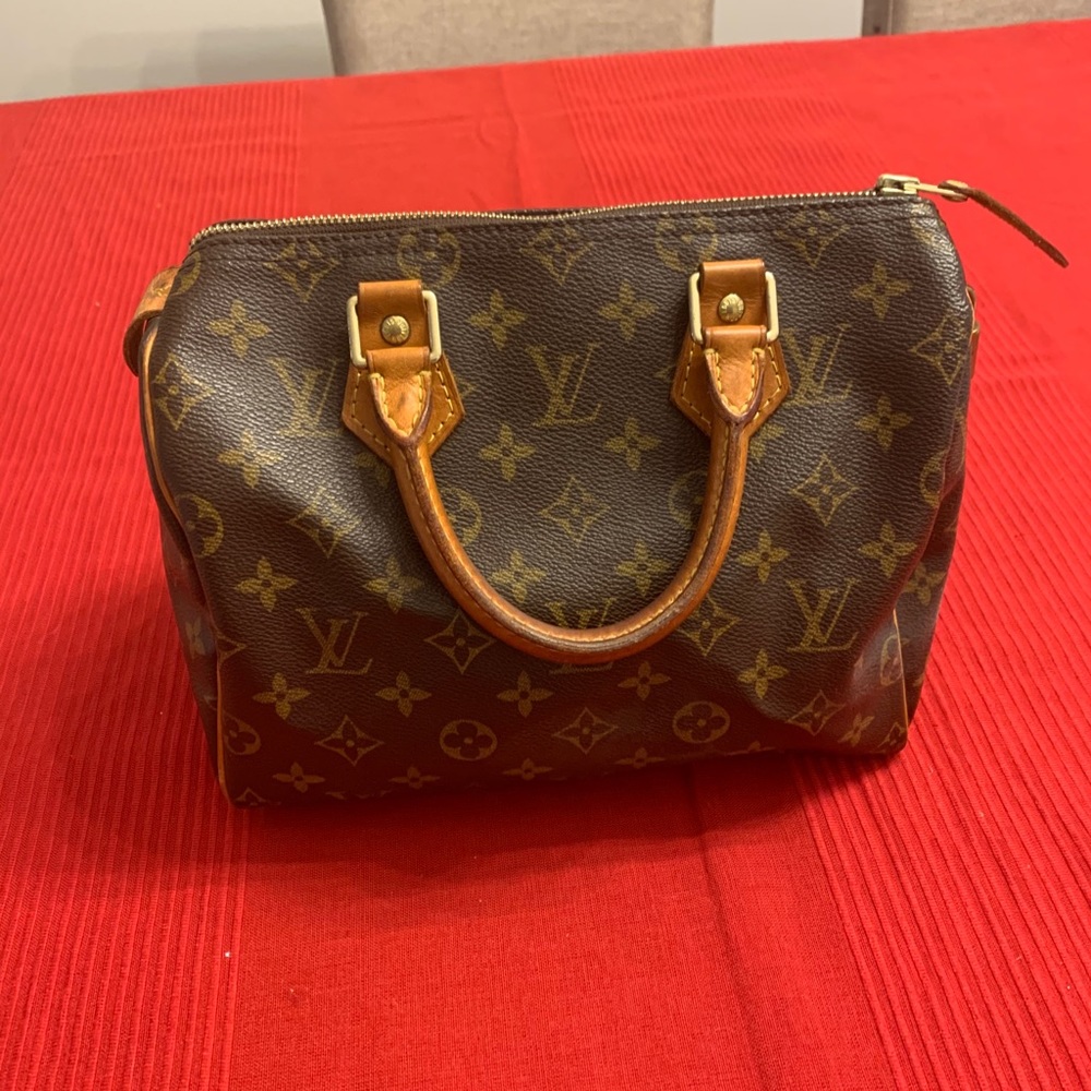 Louis Vuitton speedy 25